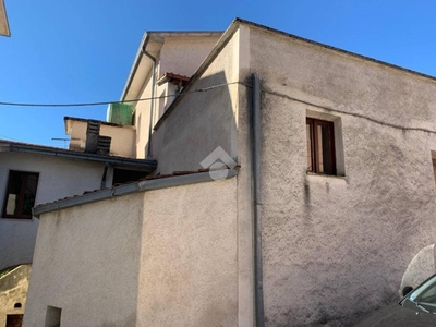 Casa Indipendente in vendita a Casalvieri via Tiscio