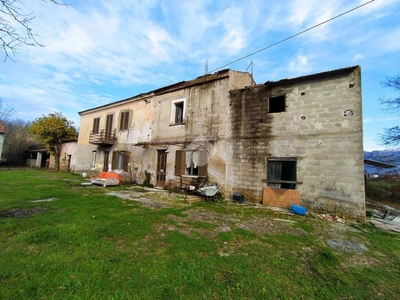 Casa Indipendente in vendita a Castrocielo via Sterparelle, 54