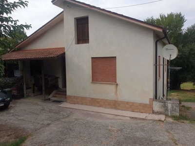 Casa Indipendente in vendita a Ceprano ceprano Lago Pantano,7