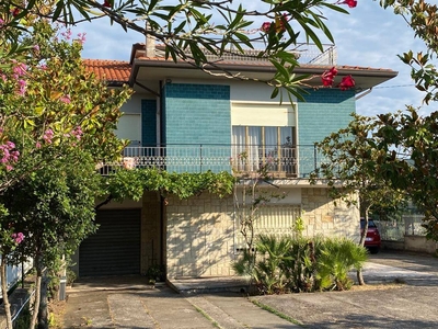 Casa Indipendente in vendita a Cervaro via Braccio di Croce, 22