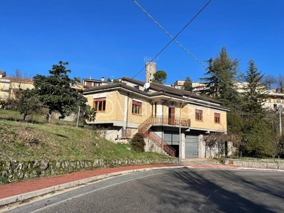 Casa Indipendente in vendita a Fontechiari via Santa Maria, 13