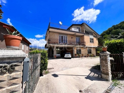 Casa Indipendente in vendita a Isola del Liri via Arpino