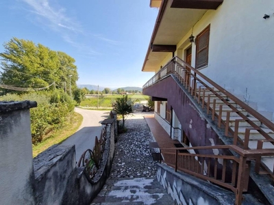 Casa Indipendente in vendita a Isola del Liri via Colle Minghitto, 73