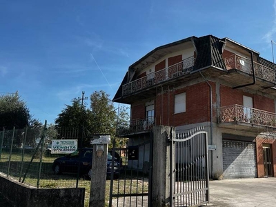 Casa Indipendente in vendita a Monte San Giovanni Campano via Reggimento, 28