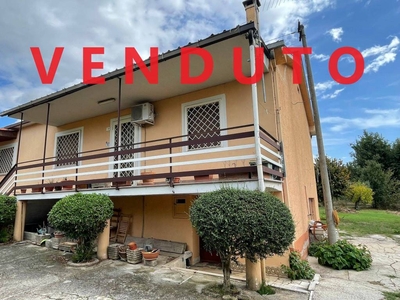 Casa Indipendente in vendita a Piedimonte San Germano via Cavallara, 19