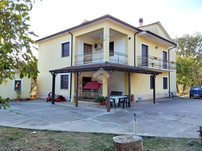 Casa Indipendente in vendita a Pignataro Interamna via Felci, 5