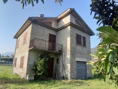 Casa Indipendente in vendita a Posta Fibreno