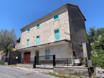 Casa Indipendente in vendita a Posta Fibreno via Pietrapiana