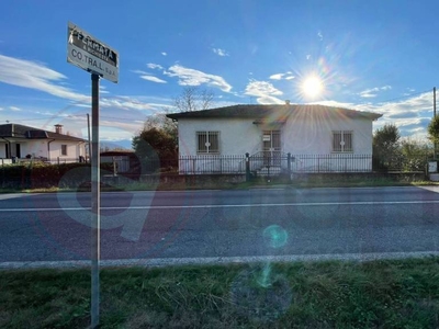 Casa Indipendente in vendita a Roccasecca via Casilina Sud, 54