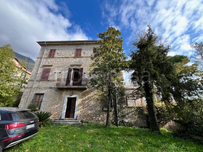 Casa Indipendente in vendita a Serrone via Prenestina, 199