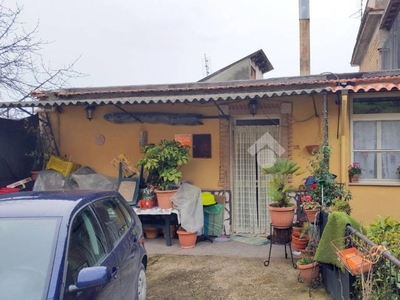 Casa Indipendente in vendita a Serrone via Prenestina