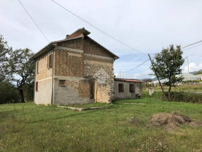 Casa Indipendente in vendita a Veroli contrada aia le monache, 91