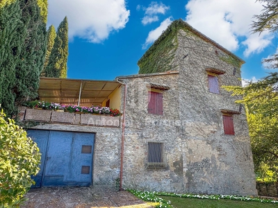 Casa indipendente in Via Dante Alighieri - Massa Martana