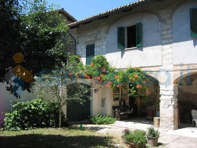 Casa semi indipendente in ottime condizioni in vendita a Moncalvo