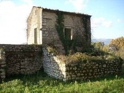 Casale in in vendita da privato a Cassino via Appia Nuova, 25