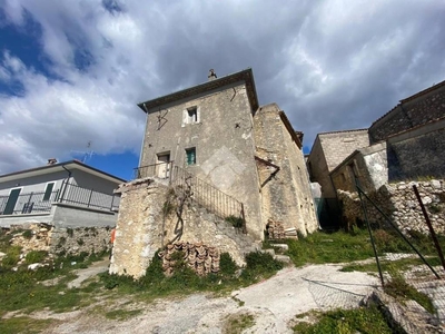 Casale in vendita a Fontechiari contrada Cisterna
