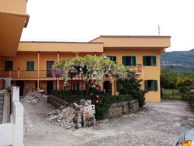 Casale in vendita a Veroli contrada Morrone Sordillo, 29