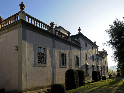 Maestosa villa con torre e terreno nel Chianti
