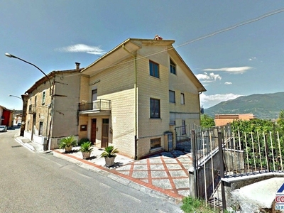 Porzione di Casa in vendita a Sora via Bonomi