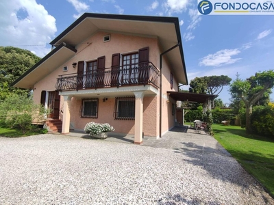 Prestigiosa villa in vendita via poveromo, Massa, Toscana