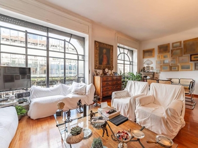 Prestigioso appartamento di 140 m² in vendita Viale Monte Grappa, 14, Milano, Lombardia