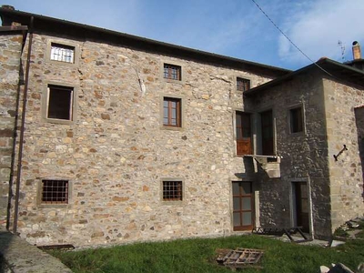 Restored Rustic House for Sale in Minucciano