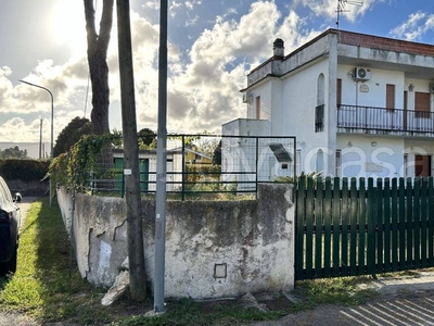 Villa a Schiera in in vendita da privato a Terracina via delle Magnolie