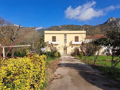 Villa a Schiera in vendita a Cassino via Ponte La Pietra, 1
