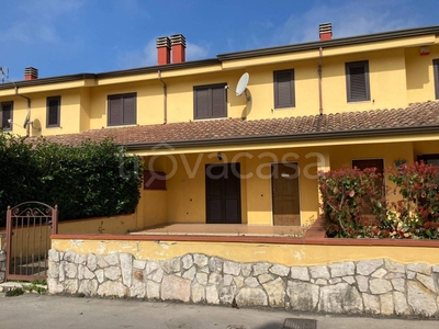 Villa a Schiera in vendita a Cervaro via Camillo Benso di Cavour, 20