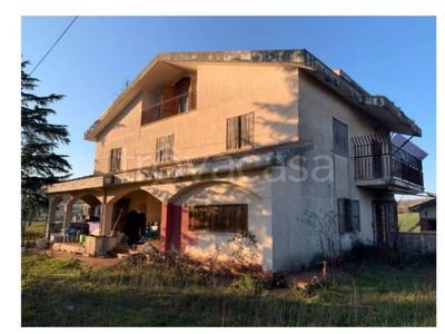Villa all'asta a Paliano via Prenestina, Km. 51,600 snc