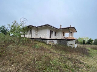 Villa Bifamiliare in vendita a Cassino via Caprareccia