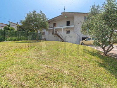 Villa Bifamiliare in vendita a Cassino via Strada Selvotta, 40