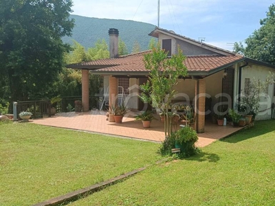 Villa Bifamiliare in vendita a Ceccano via Celleta Traversa 3