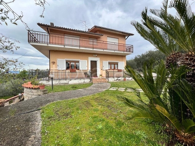 Villa Bifamiliare in vendita a Colfelice via Zingarelli