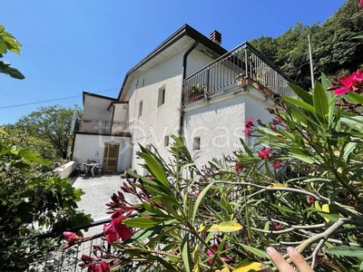 Villa Bifamiliare in vendita a Colle San Magno via Lago