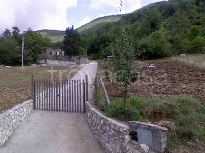 Villa Bifamiliare in vendita a Collepardo contrada Fontana del Carpine