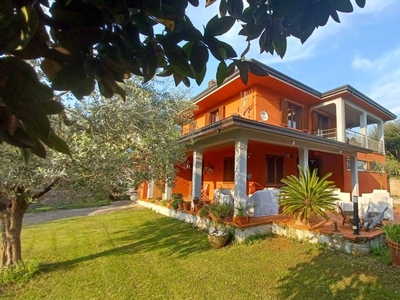 Villa Bifamiliare in vendita a Giuliano di Roma via La Danna, 15