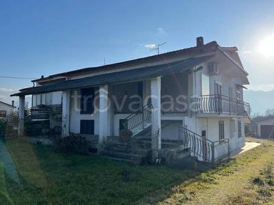 Villa Bifamiliare in vendita a Pignataro Interamna via Termine, 11