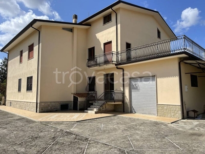 Villa Bifamiliare in vendita a Roccasecca via Casilina Sud