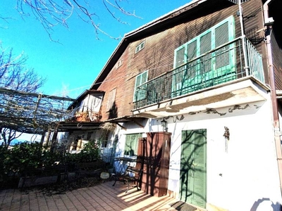Villa Bifamiliare in vendita a Serrone via del Laghetto, 27