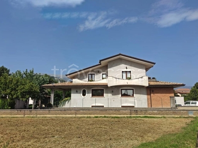 Villa Bifamiliare in vendita a Sora via Salceto, 8