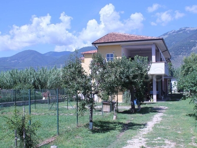 Villa Bifamiliare in vendita a Sora via Trecce, 41