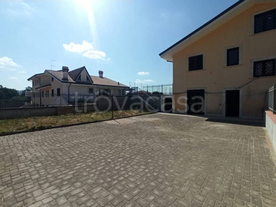 Villa Bifamiliare in vendita ad Alatri via San Manno, 51
