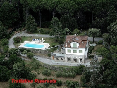 Esclusiva villa di 370 mq in vendita Via Tambuletti, Camaiore, Toscana