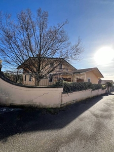 Villa in in vendita da privato a Isola del Liri via San Sebastiano, 31b
