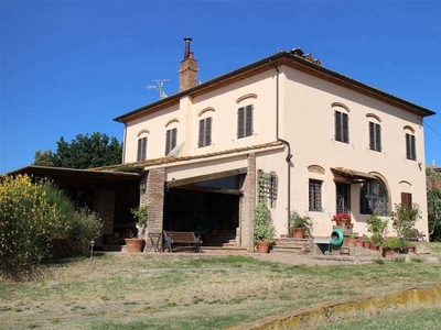 Villa in Vendita a Cecina Via S. Pietro in Palazzi,