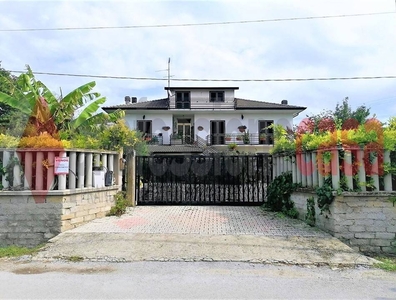 Villa in vendita a Cervaro via Macerine, 69/a