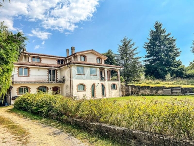 Villa in vendita a Fiuggi via Valle del Riccio