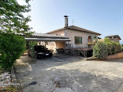 Villa in vendita a Fontana Liri via Quicquari, 34