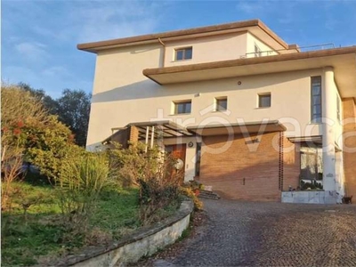 Villa in vendita a Frosinone via Ceccano , 195
